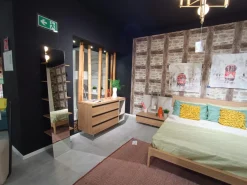 Camera Honey Con Armadio, Letto e Gruppo