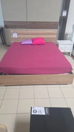 Letto matrimoniale noce